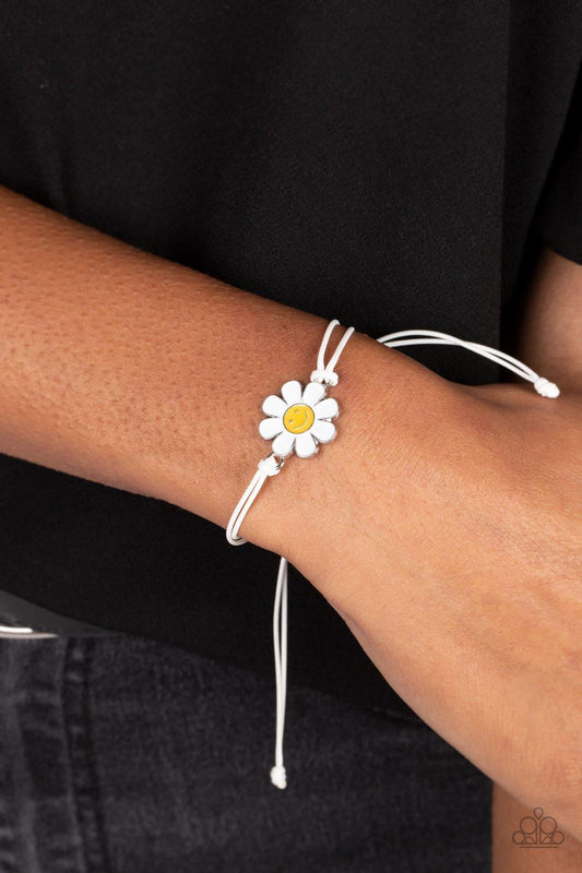 Paparazzi Accessories - Daisy Little Thing - White Urban Bracelet - Bling by JessieK