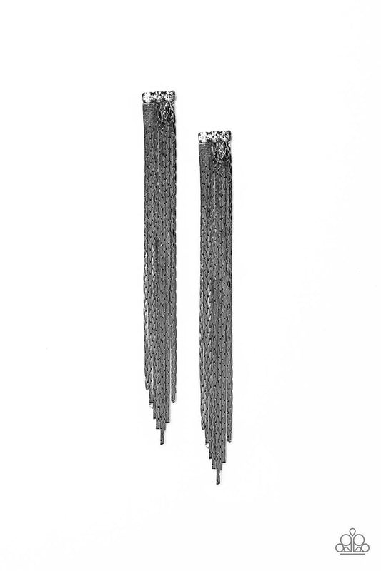 Paparazzi Accessories - Night At The Oscars - Black Earrings - Bling by JessieK