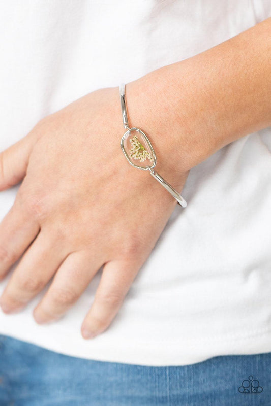 Paparazzi Accessories - Prairie Paradise - White Bracelet - Bling by JessieK