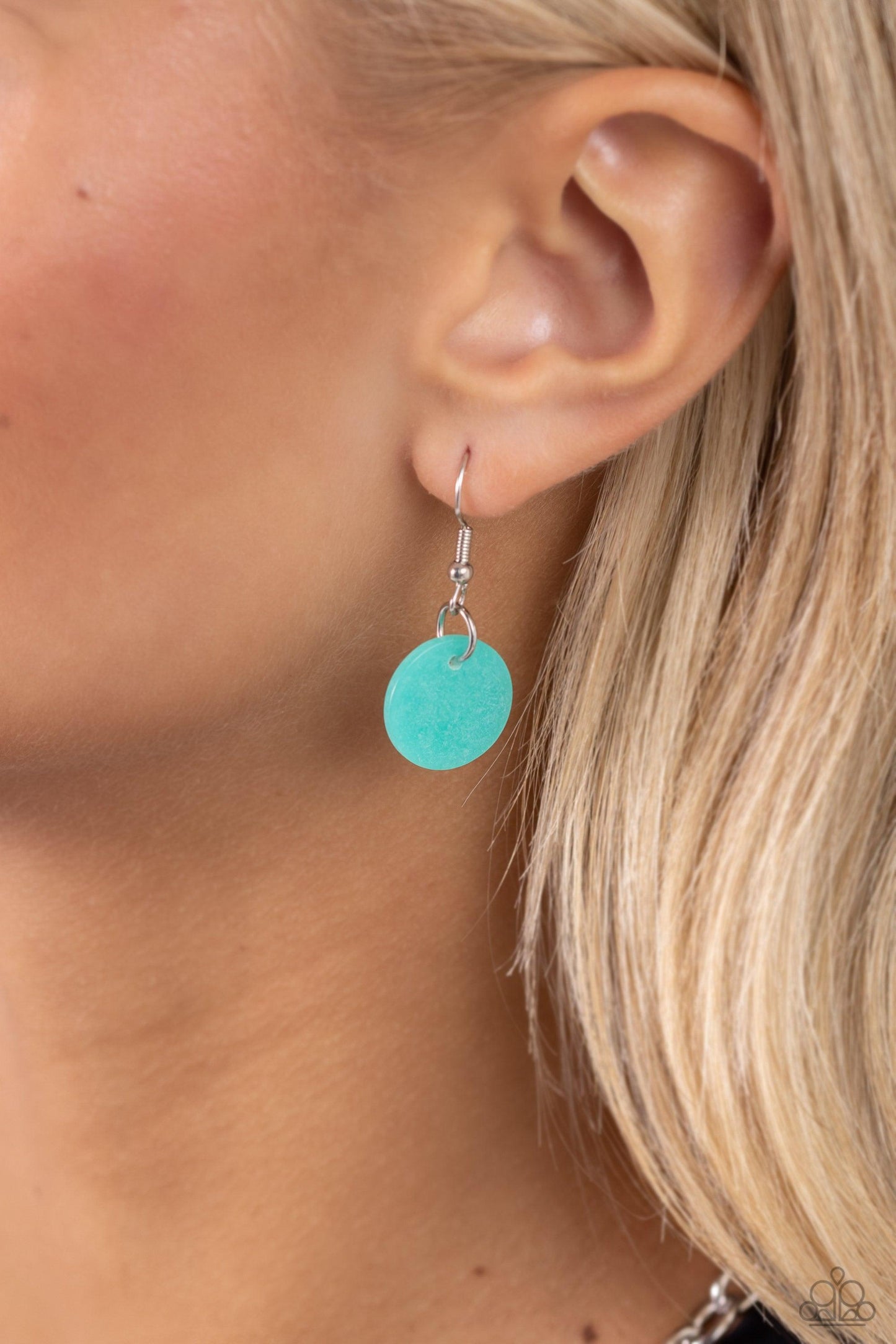 Paparazzi Accessories - Shell Sensation - Green Lanyard Necklace - Bling by JessieK