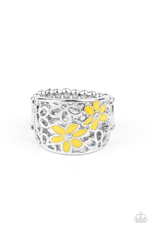 Paparazzi Accessories - Clear As Daisy - Yellow Ring - Bling by JessieK