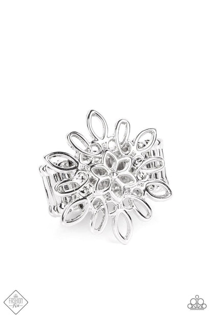 Paparazzi Accessories - Coastal Chic - Silver Ring - Bling by JessieK