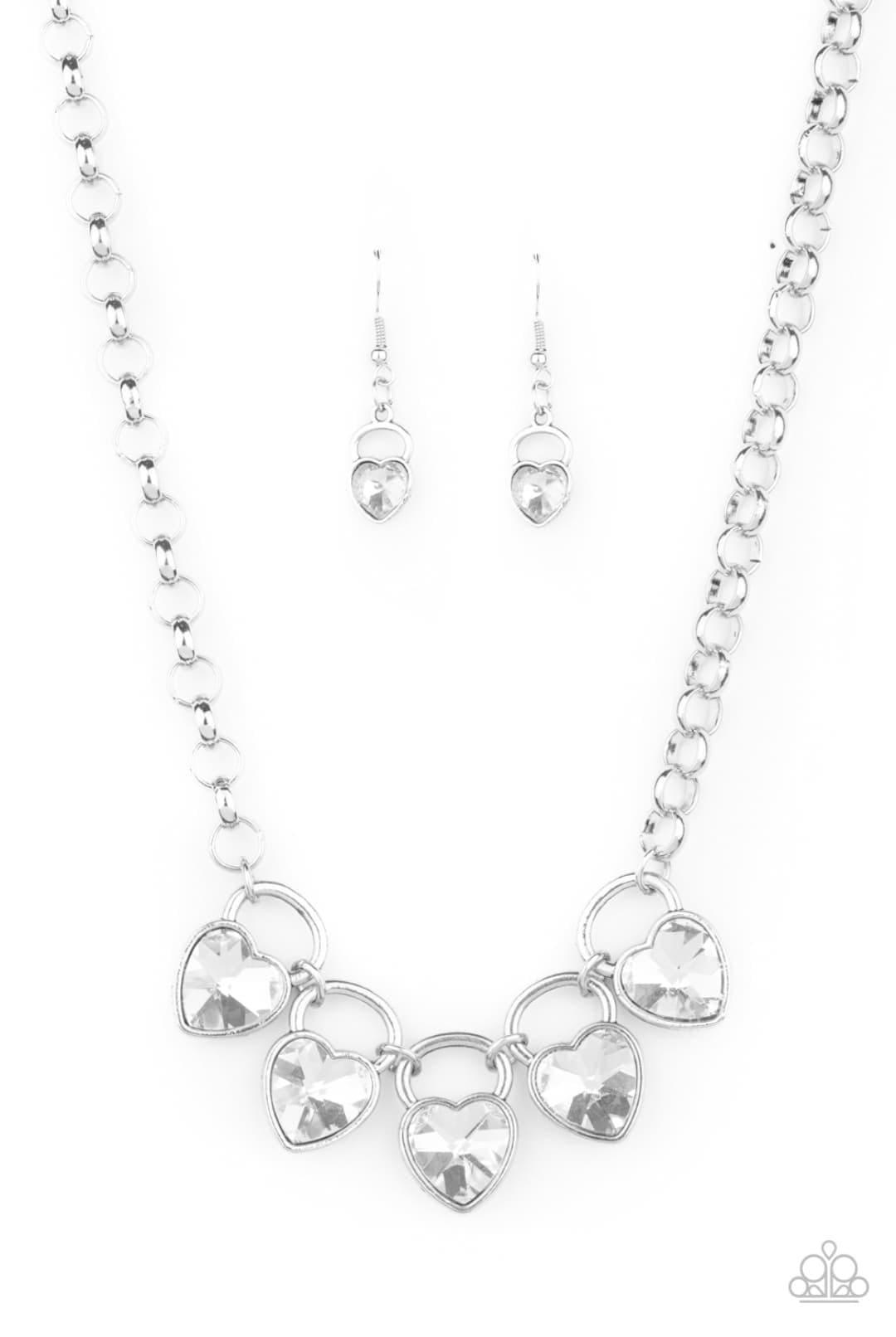 Paparazzi heart necklace outlet