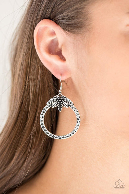 Paparazzi Accessories - Island Insider - Silver Earrings - Bling by JessieK