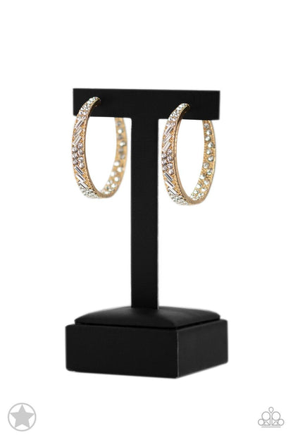 Paparazzi Accessories - Paparazzi Blockbuster Earrings: Glitzy By Association Gold - Bling by JessieK