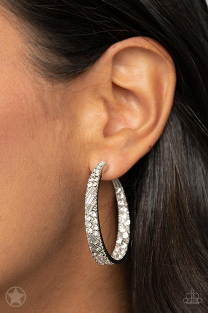 Paparazzi Accessories - Paparazzi Blockbuster Earrings: Glitzy By Association White - Bling by JessieK