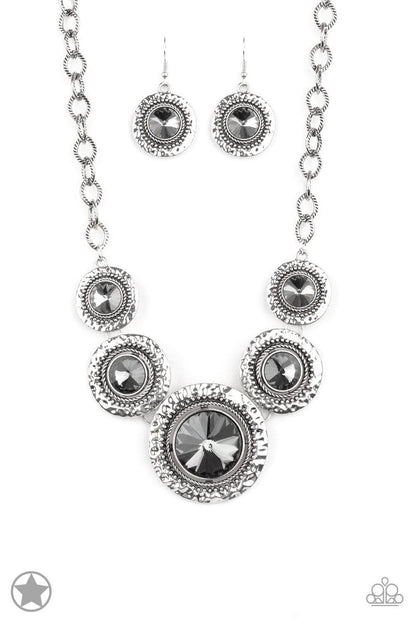 Paparazzi Accessories - Paparazzi Blockbuster Necklace: Global Glamour - Bling by JessieK