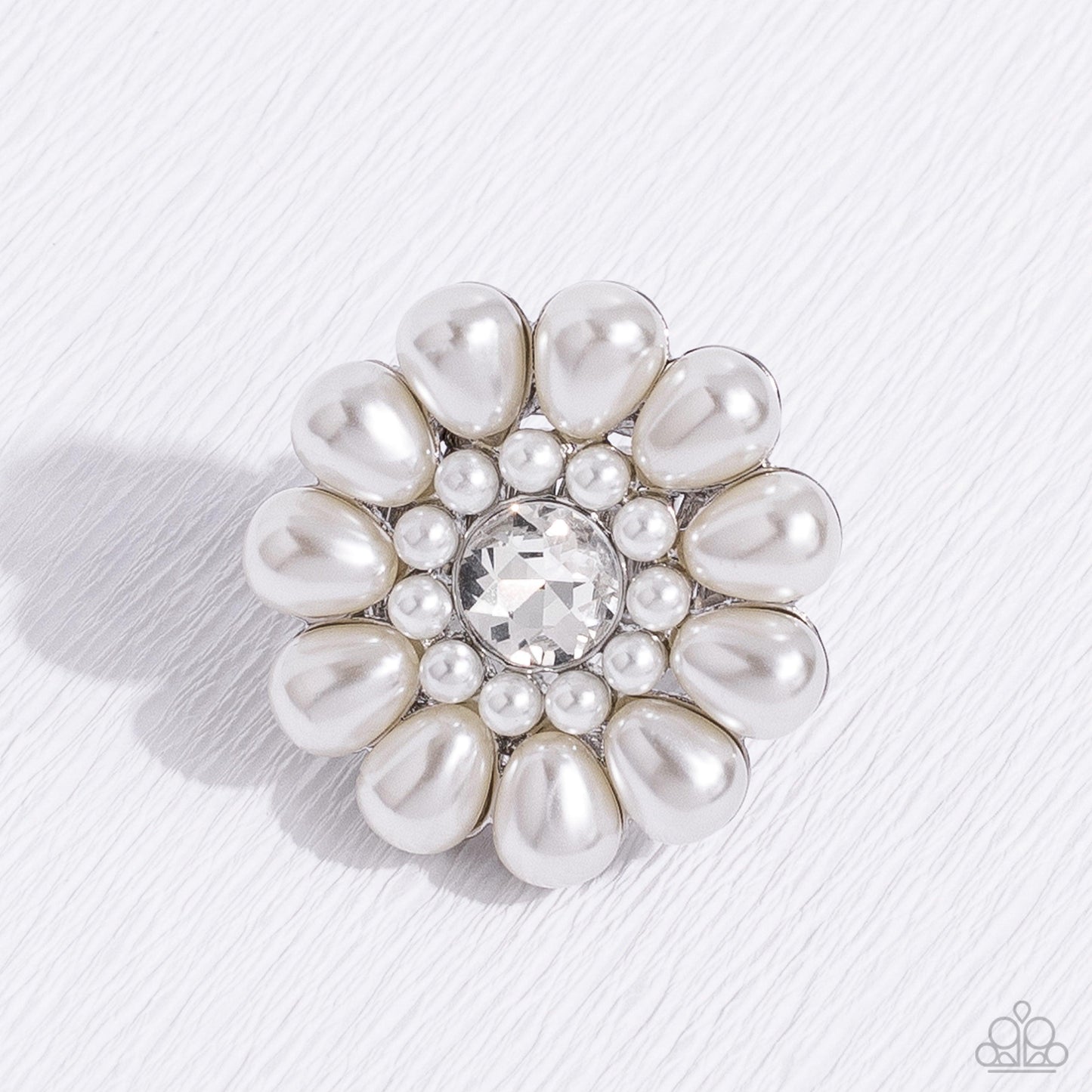Paparazzi Accessories - PEARL Talk - White Ring - Bling by JessieK